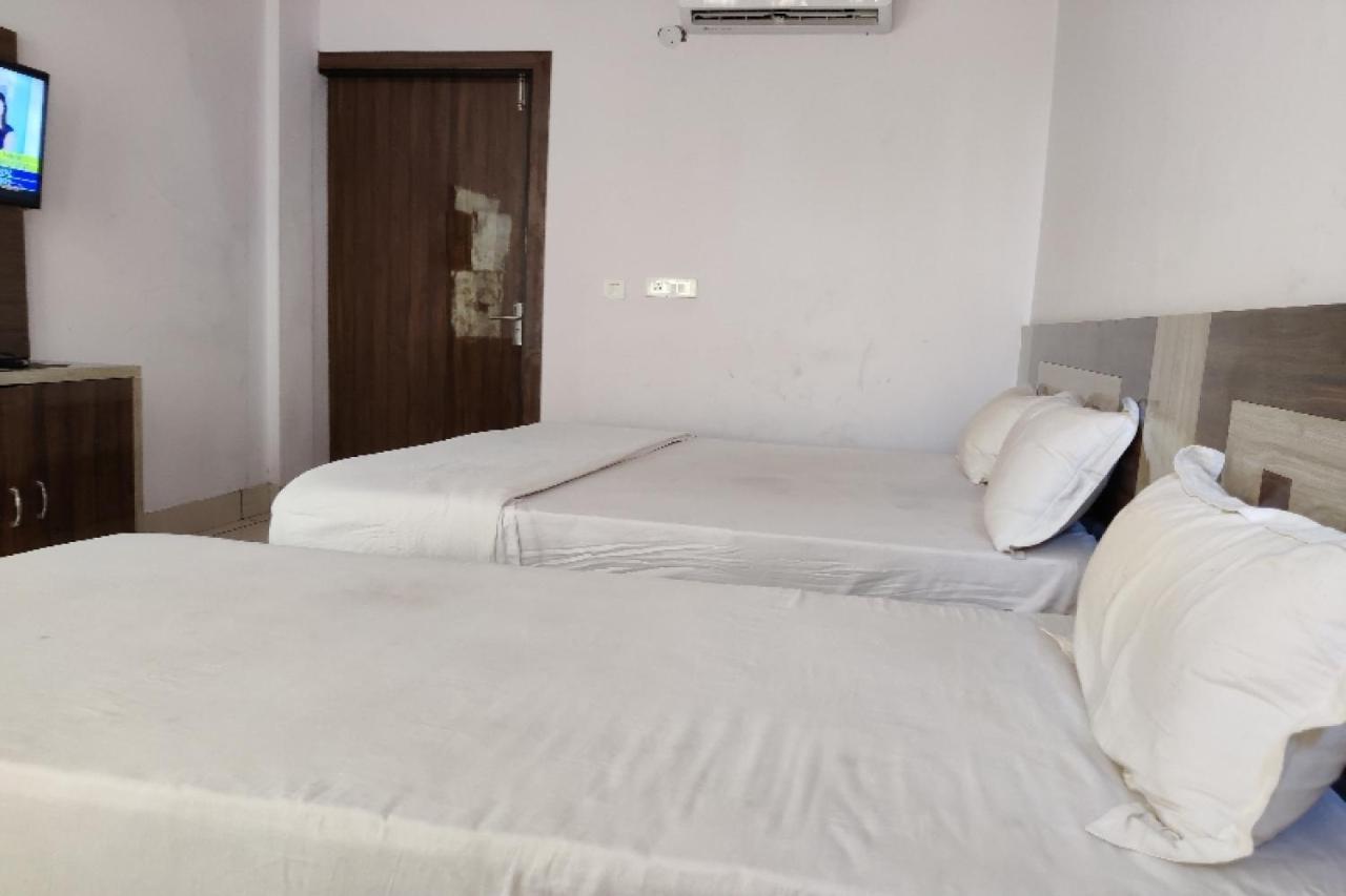 Oyo Hotel Laksh Kurukshetra 外观 照片