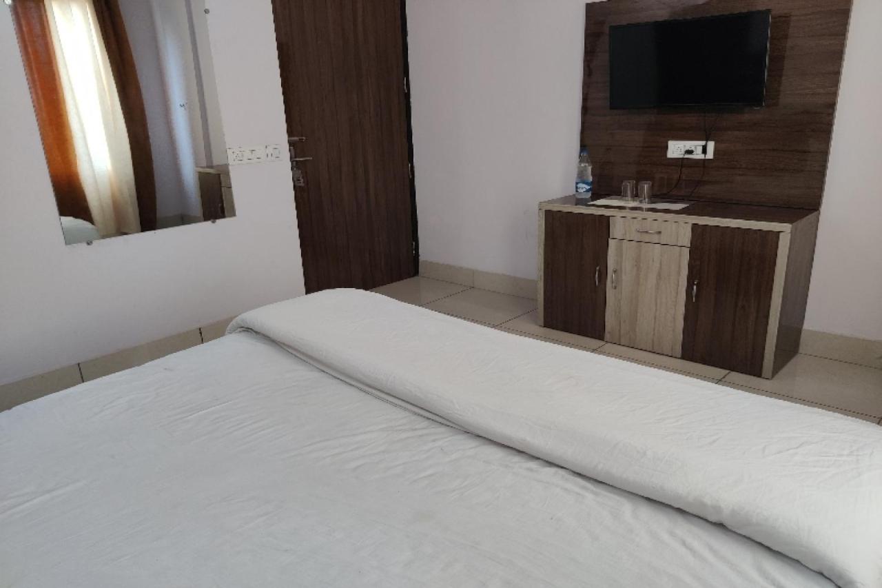 Oyo Hotel Laksh Kurukshetra 外观 照片