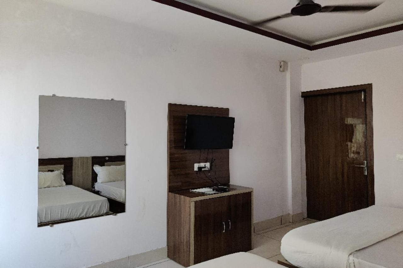 Oyo Hotel Laksh Kurukshetra 外观 照片